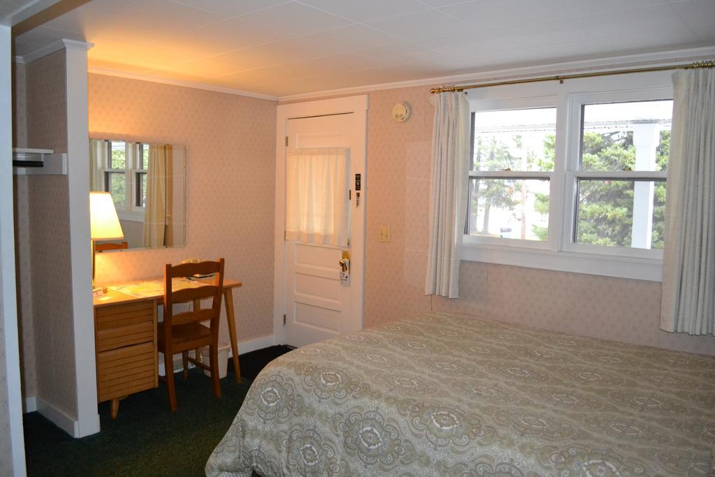 Twin City Motel Barre Extérieur photo